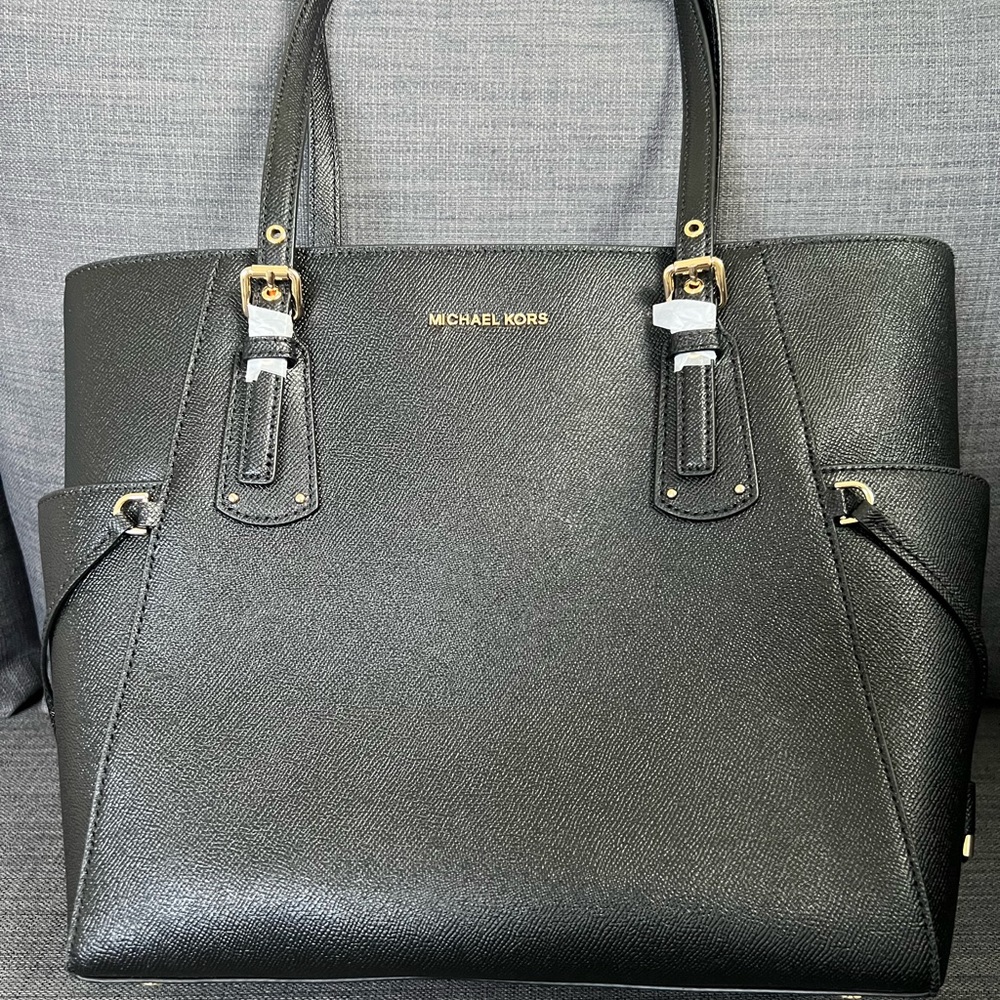 NWT MICHAEL KORS VOYAGER EW TOTE HANDBAG
